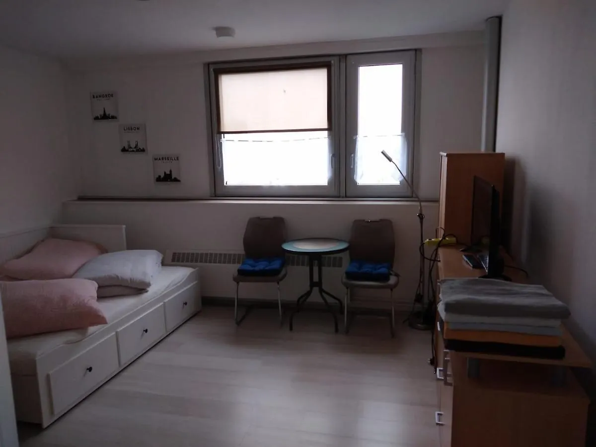 Studio-Apartment, Zentral Gelegen Köln Lejlighed